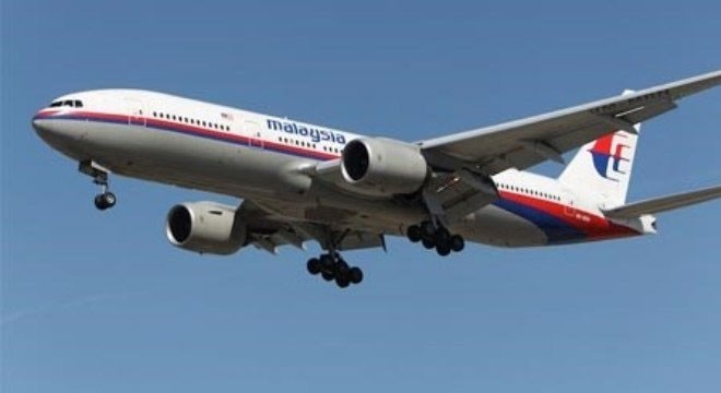 Về trường hợp của MH370, mọi người chẳng có có bất kì lời giải thích chính thức nào. Không ai biết điều gì đã xảy ra. Đây là một bí ẩn thời hiện đại. Lúc đầu, hầu như tất cả mọi người đều có giả thuyết riêng. Và bởi vì có quá ít chứng cứ đáng tin cậy, rất khó để loại trừ hoàn toàn bất kỳ lời giải nào.